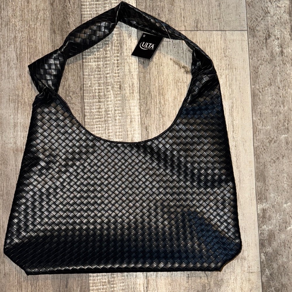 NWT-Ulta Beauty Black Woven‎ Bag